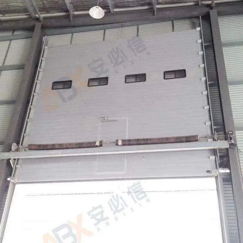 一文介绍什么是厂房大门滑升门？提升门价格多少钱？